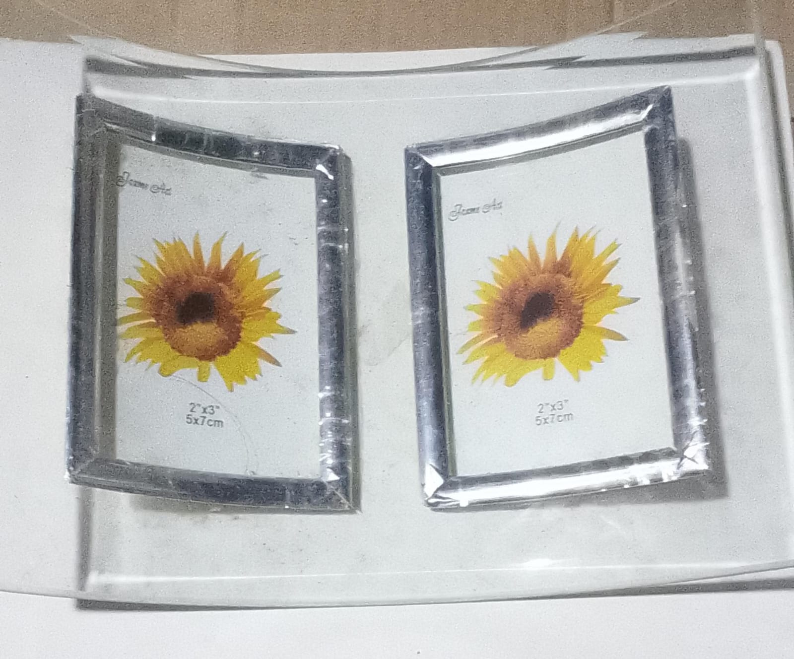 CUADRO VIDRIO DOBLE CONCAVO 6X8.5 PLATEADO