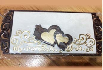TARJETA MADERA RECTANGULAR DOS CORAZONES