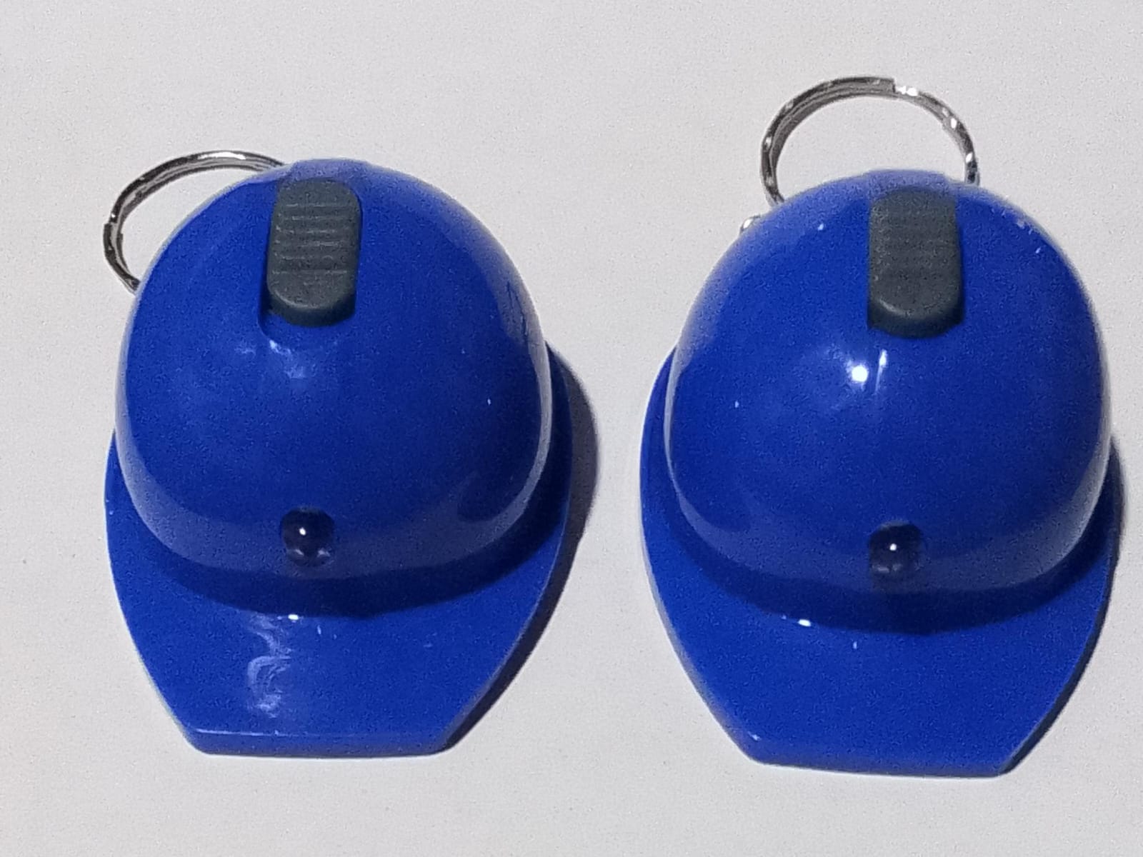 LLAVERO CASCO AZUL CON LUZ PR2134