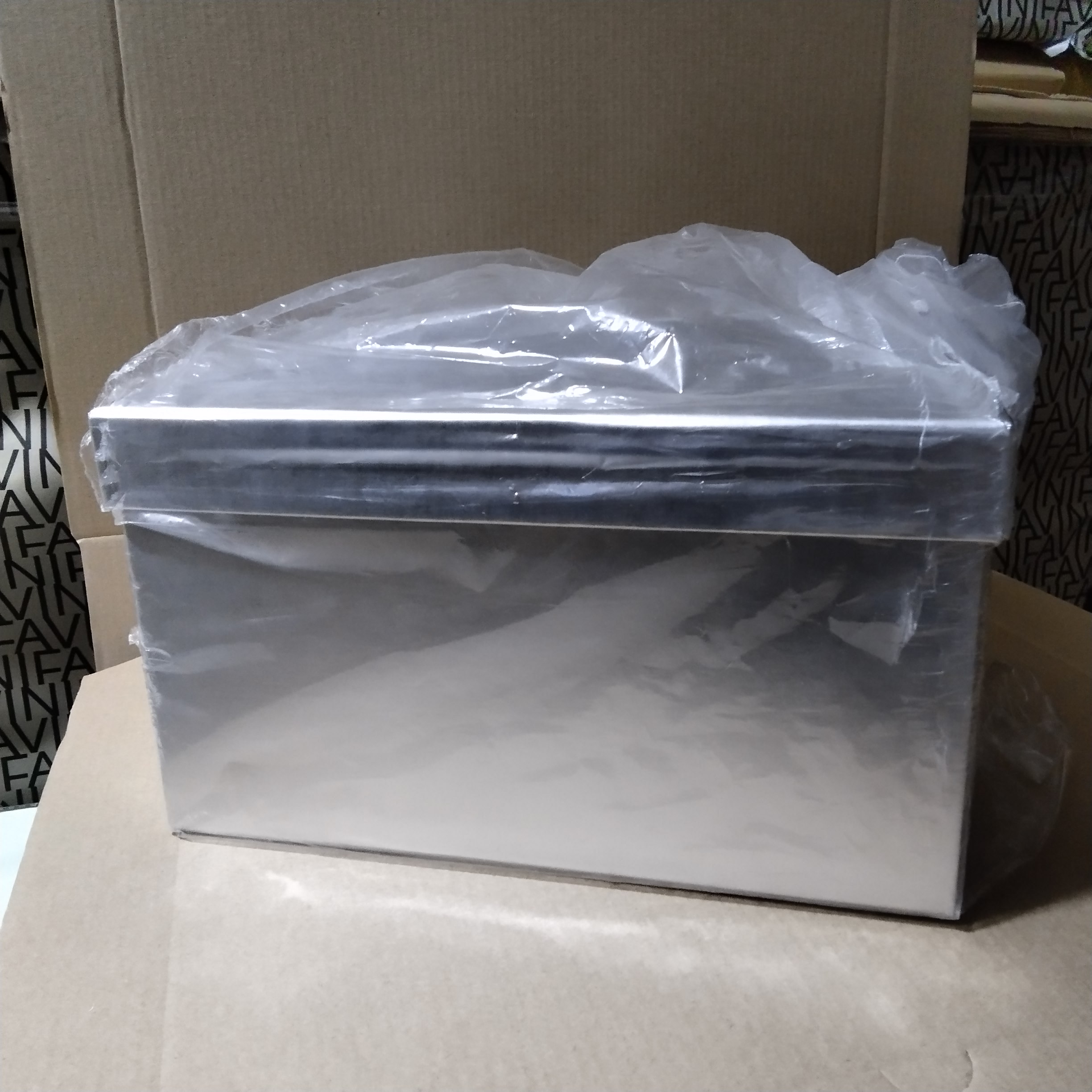 CAJA DECORATIVA PLATEADO 14X9 X8 CAJAD2P