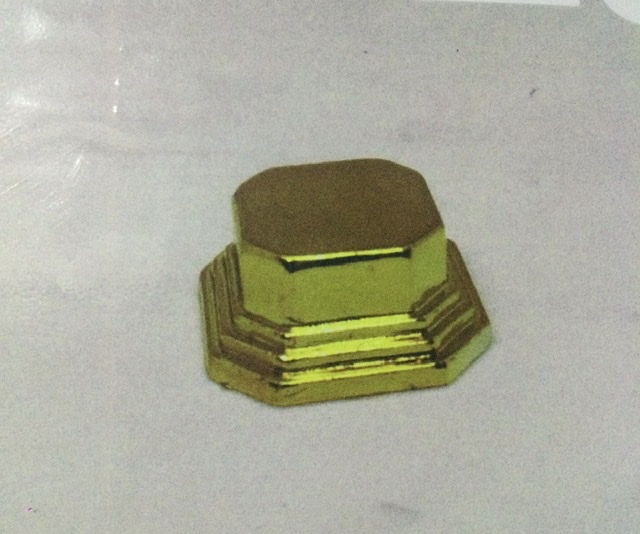 Base cuadrado dorado
