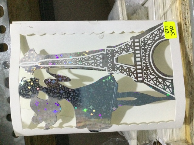 TARJETA QUINCEAÑERA CON TORRE TORNASOL PLATA Em340