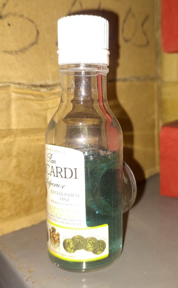 Botella plástico con iman Pr656