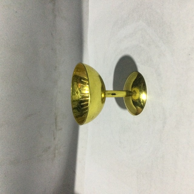 Copa pequeña dorado