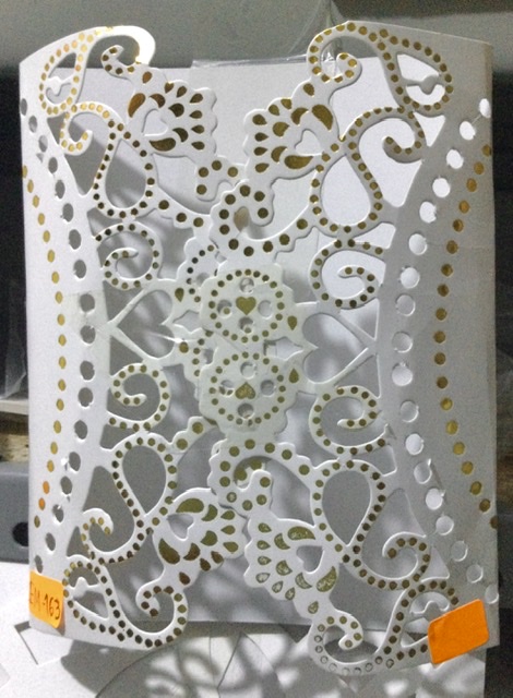 TARJETA CALADO DORADO 16X16