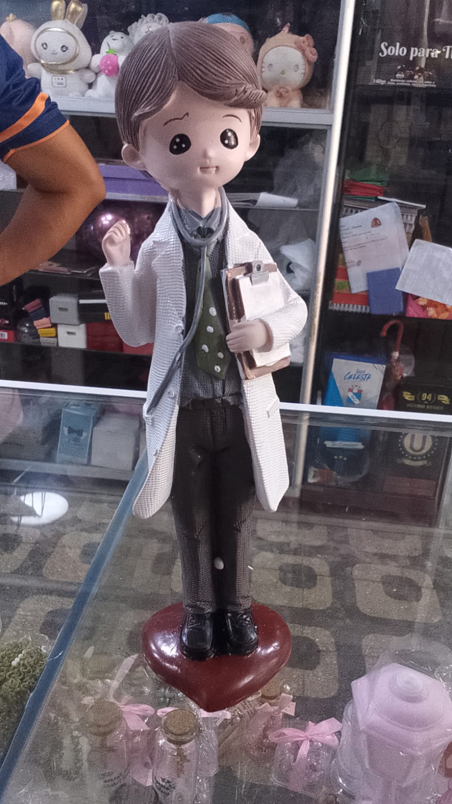 ADORNO DOCTOR