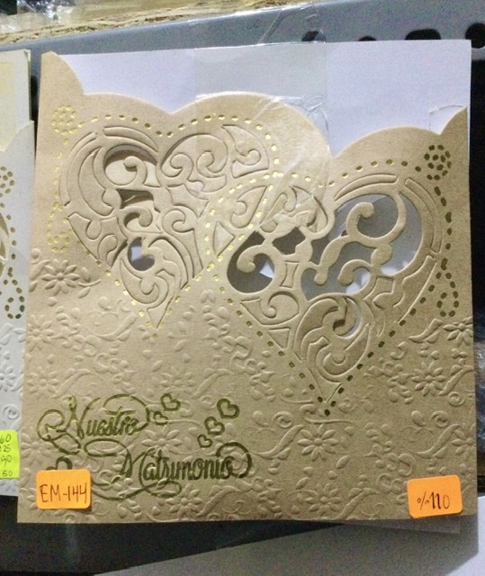 TARJETA CORAZONES DORADO ECOLOGICO