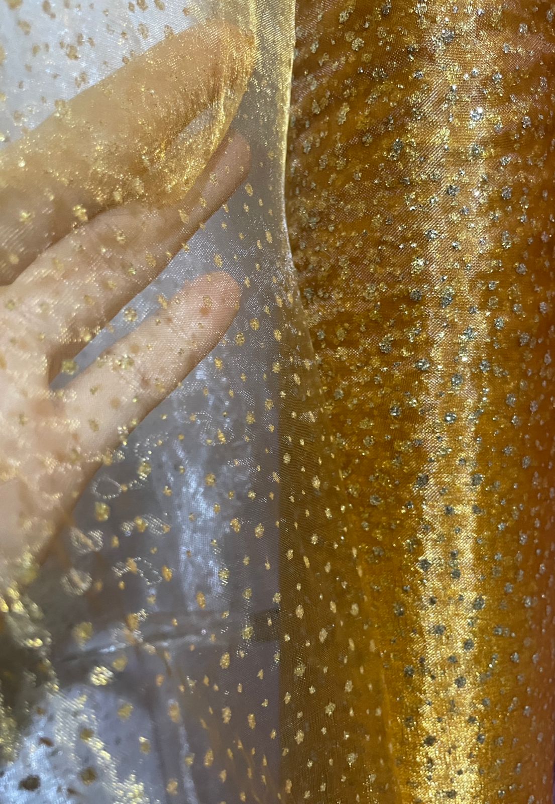 TELA DE ORGANZA ESCARCHADA DORADO