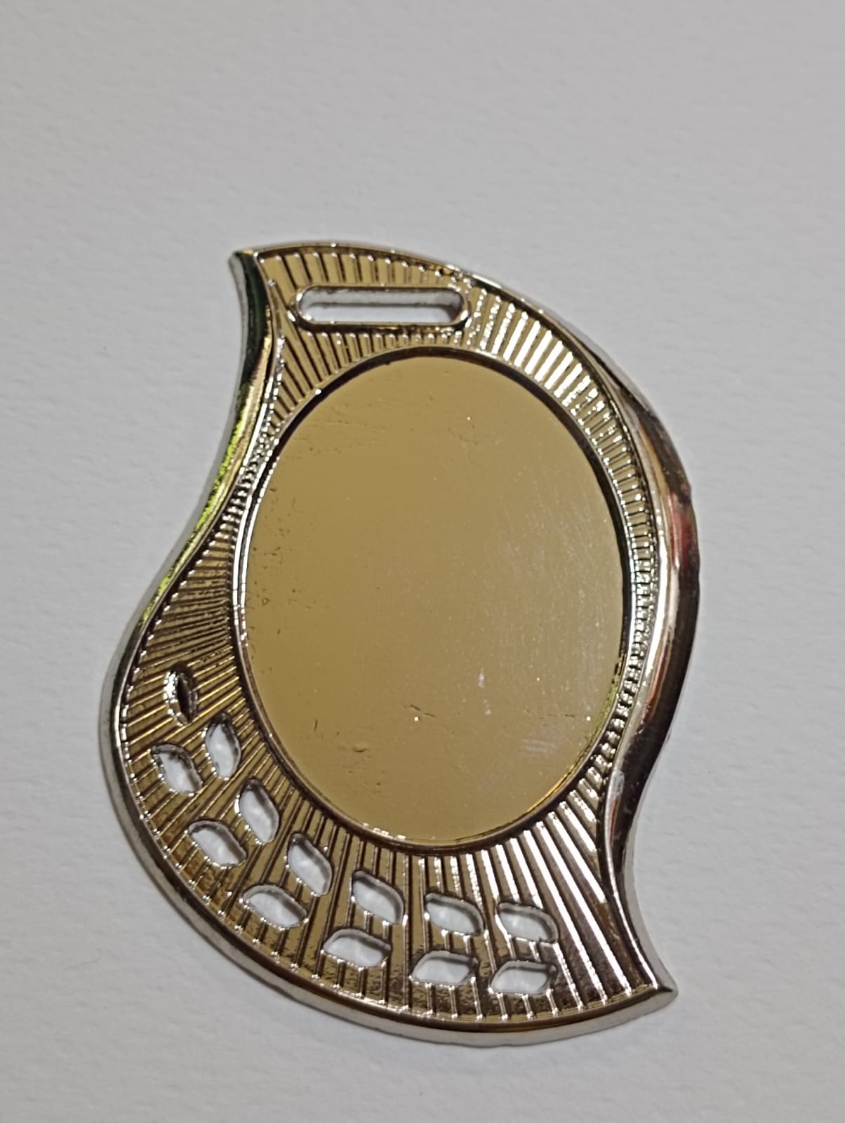 MEDALLAS PLATEADA FORMA DE HOJA PR924