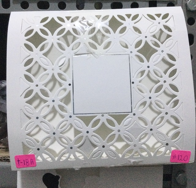 TARJETA FLOR CALADO PUNTO PLATA T18A