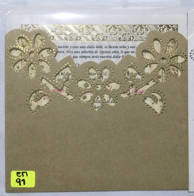 TARJETA MARRON FLOREADO DORADO