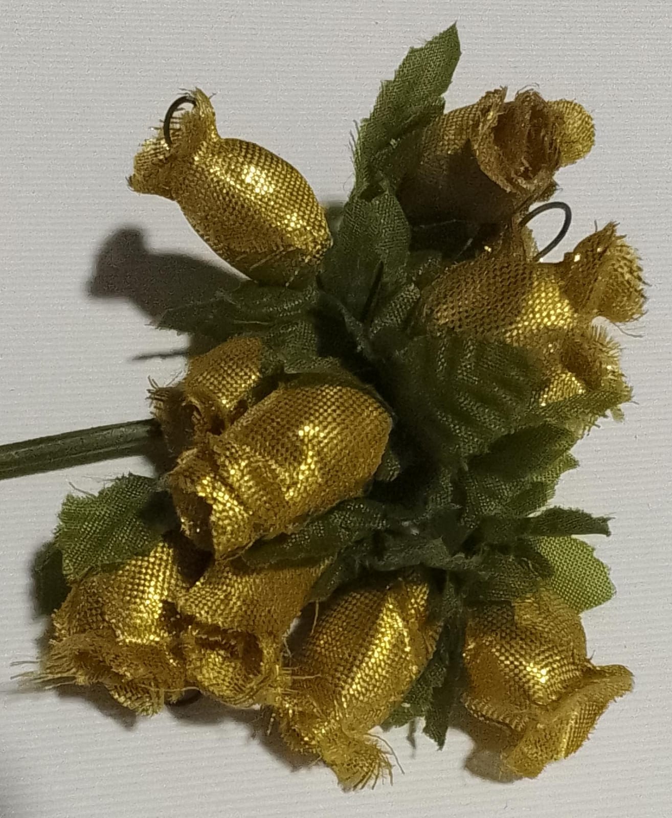 ROSAS DE TELA DORADA PR979