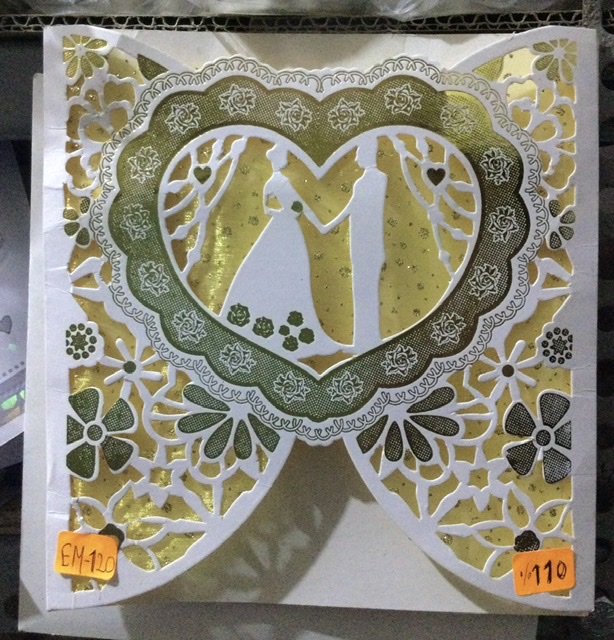 TARJETA CORAZON TRAMA DORADO