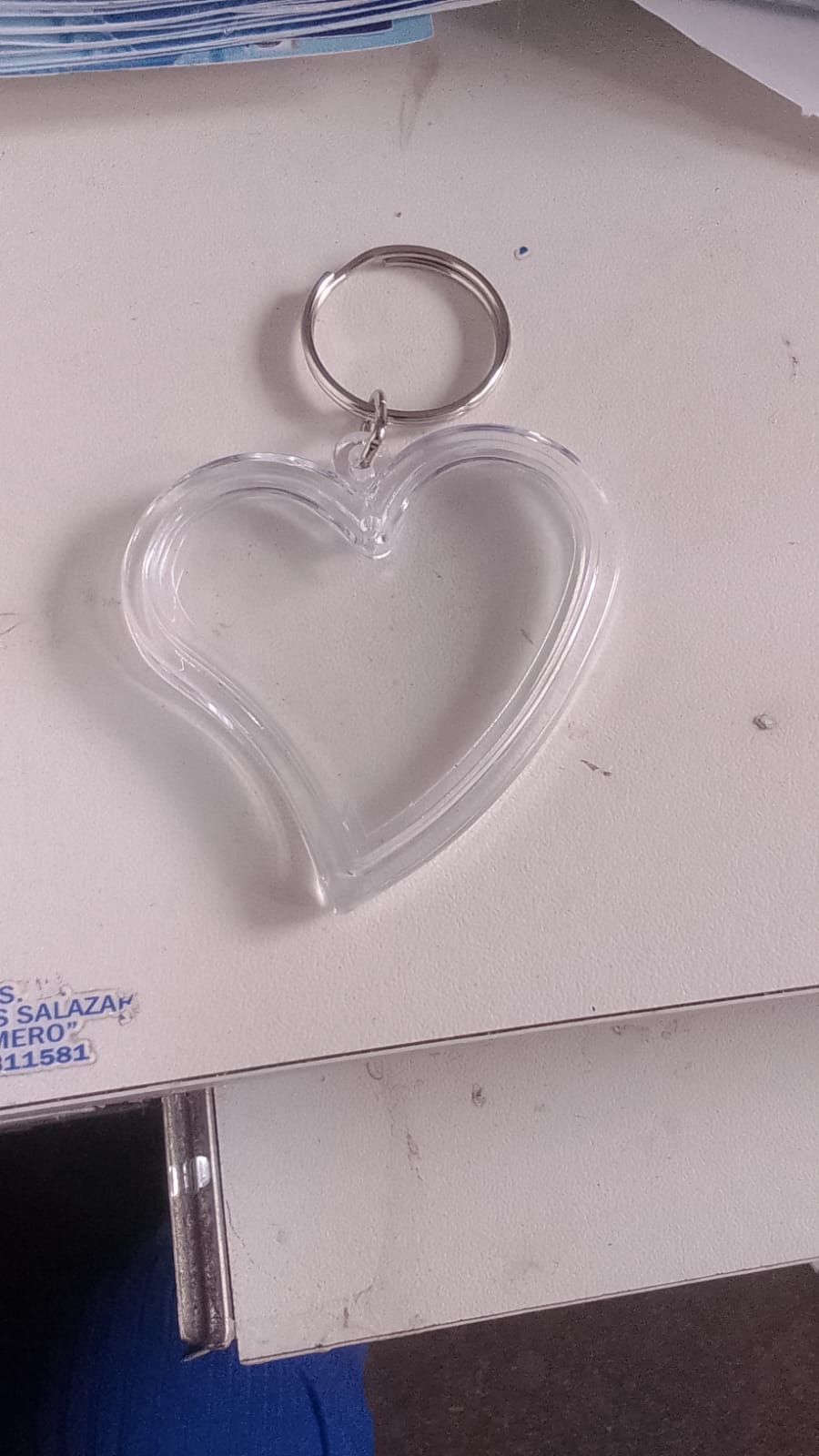 LLAVERO ACRILICO CORAZON OVALADO LLA15