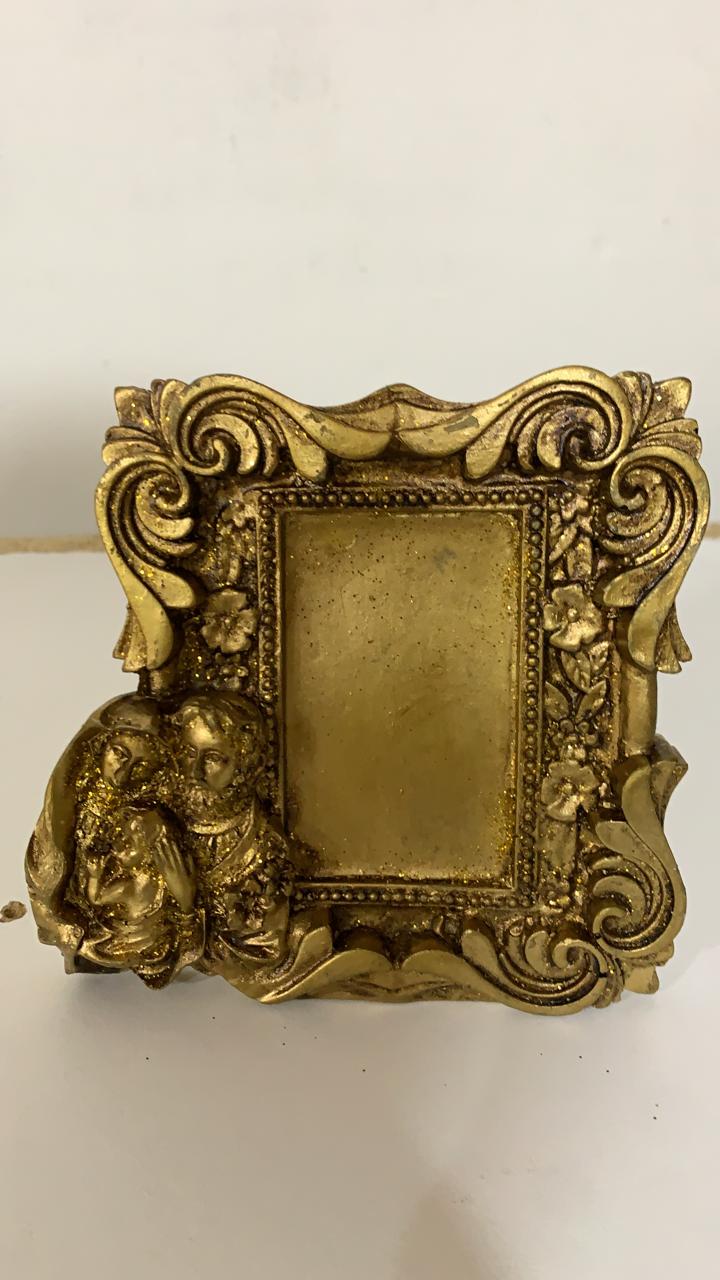 MARMOLINA CUADRADO DORADO