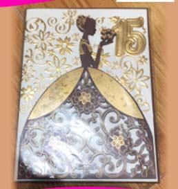 TARJETA MADERA RECTANGULAR QUINCEAÑERA SIN NOMBRE