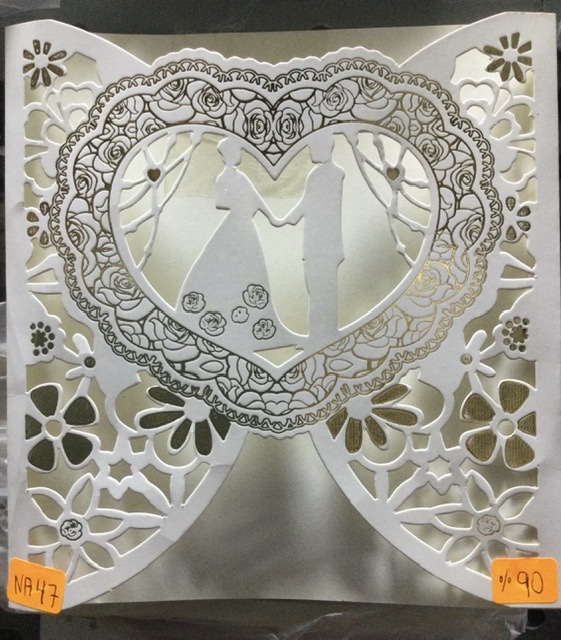 TARJETA Novios en corazón dorado NA047