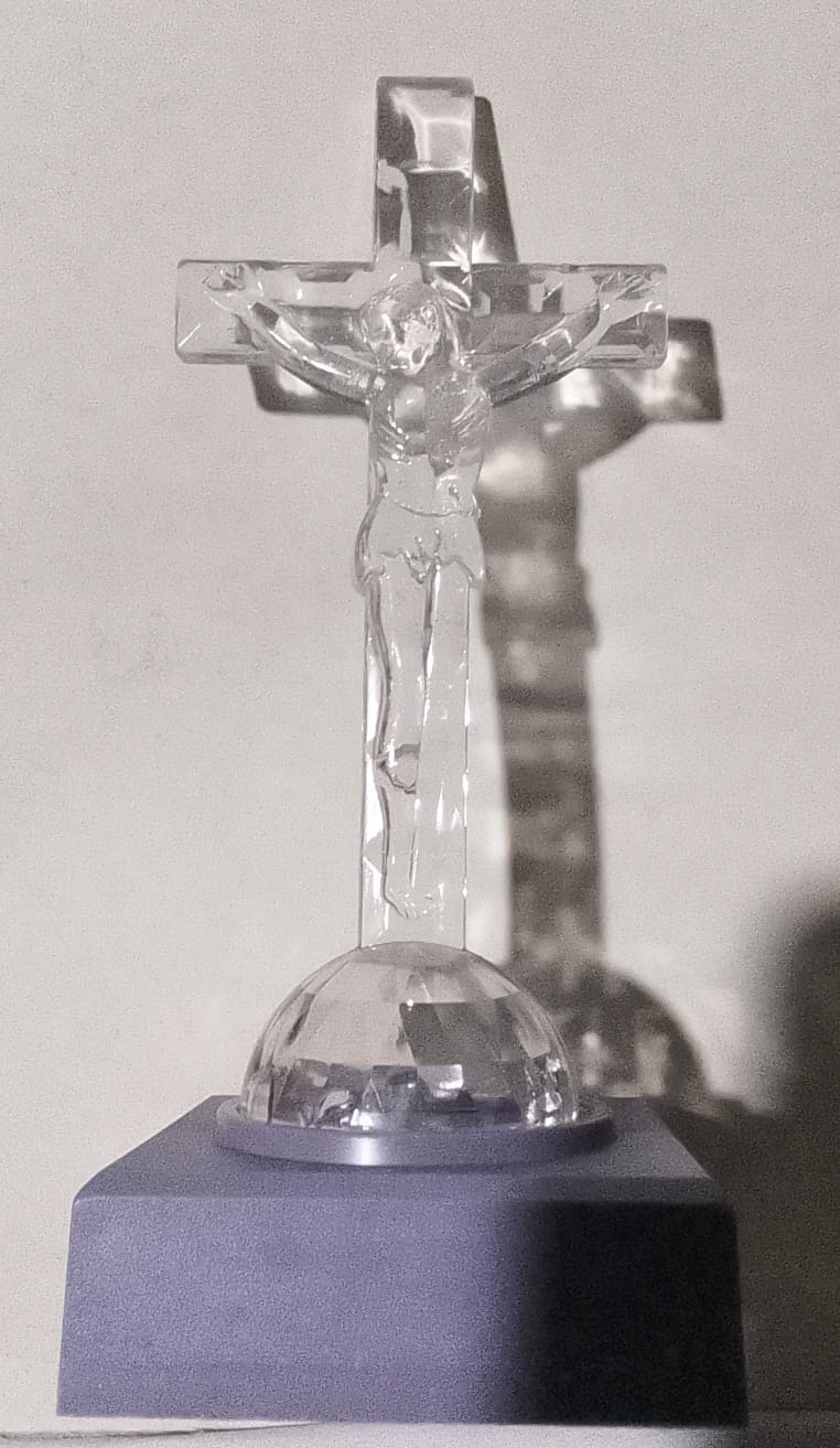 CRUZ ACRILICO CON LUZ