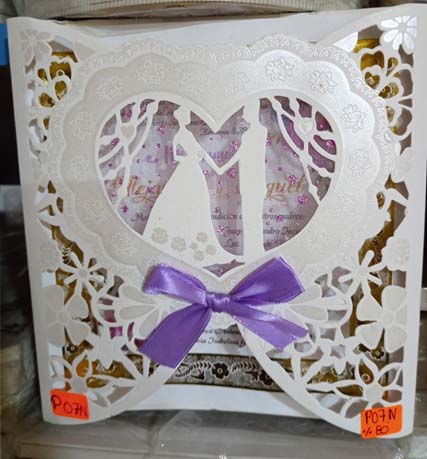 TARJETA DE MATRIMONIO NOVIOS EN UN CORAZÓN NACARADO P07N