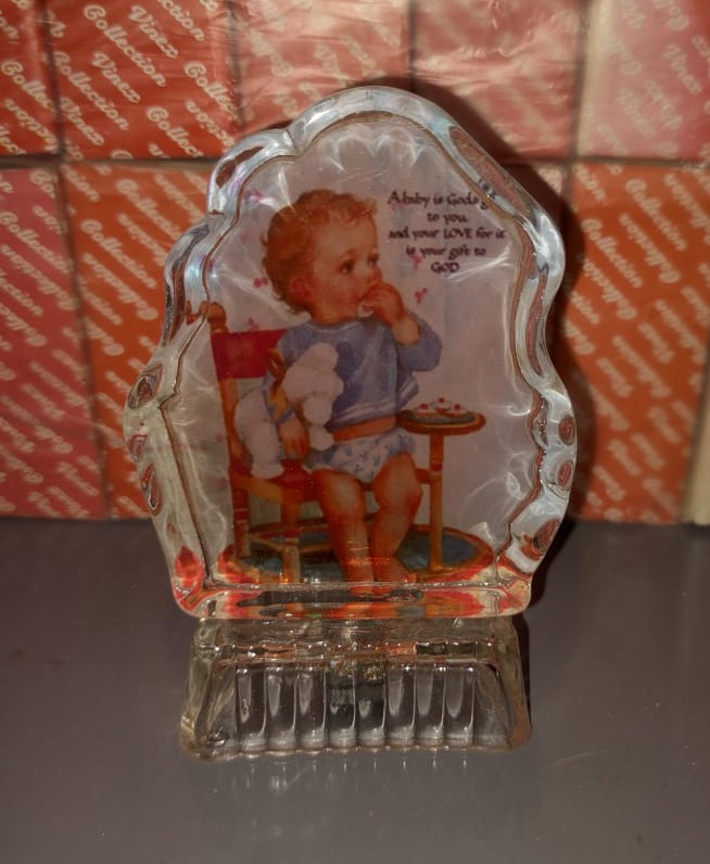 Niño bebe vidrio con luz Pr650